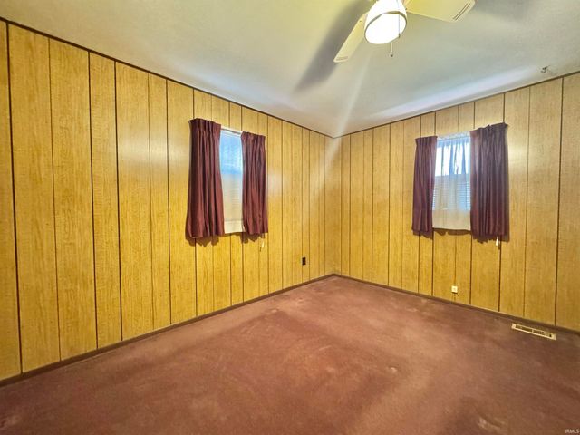 349 NW I Street, Linton, IN 47441