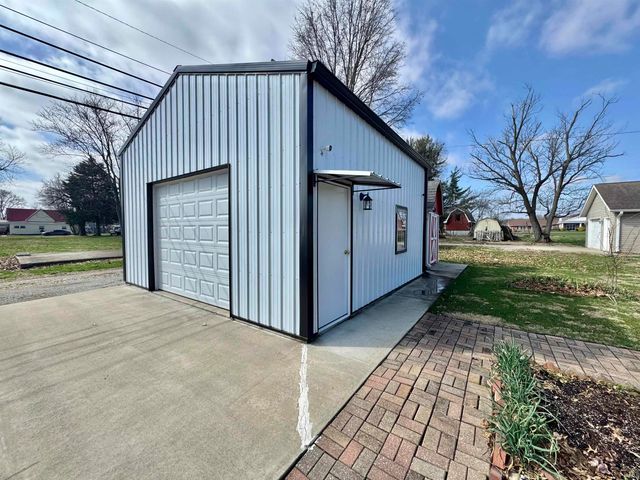 349 NW I Street, Linton, IN 47441