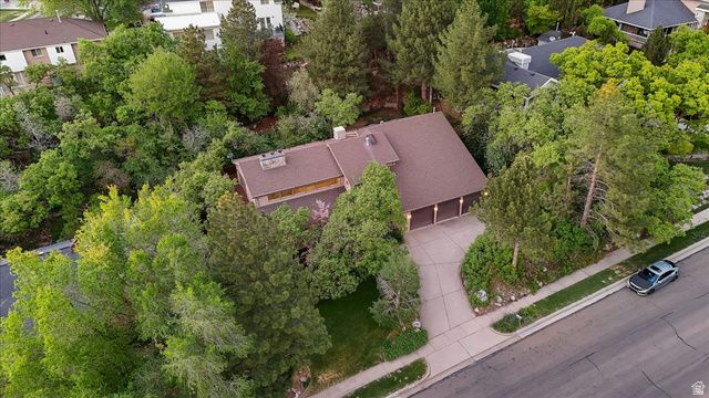 905 OAKRIDGE DR, Farmington, UT 84025