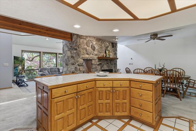 905 OAKRIDGE DR, Farmington, UT 84025