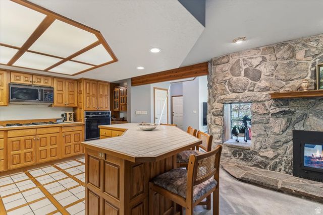 905 OAKRIDGE DR, Farmington, UT 84025