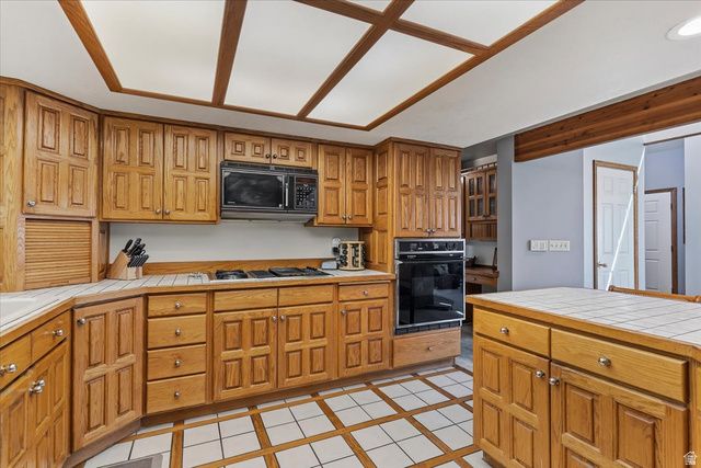 905 OAKRIDGE DR, Farmington, UT 84025