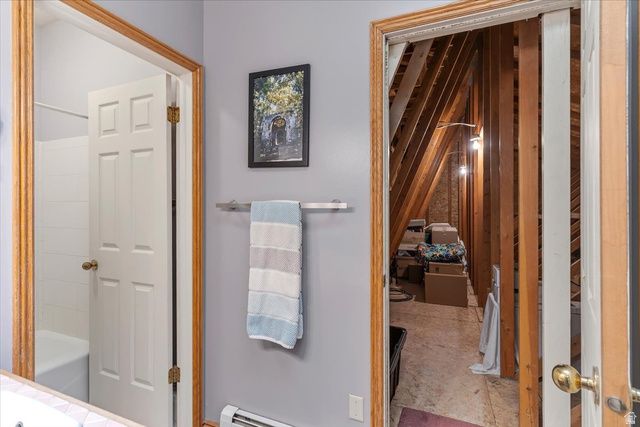 905 OAKRIDGE DR, Farmington, UT 84025