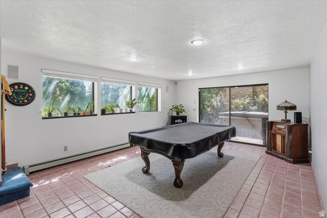 905 OAKRIDGE DR, Farmington, UT 84025