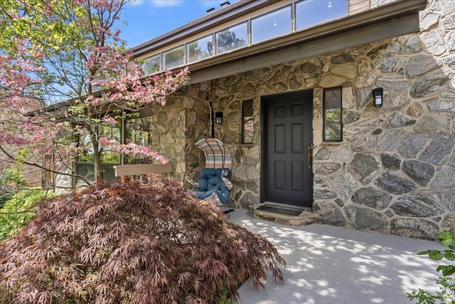 905 OAKRIDGE DR, Farmington, UT 84025