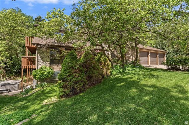 905 OAKRIDGE DR, Farmington, UT 84025