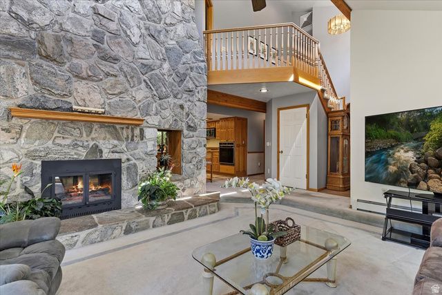 905 OAKRIDGE DR, Farmington, UT 84025