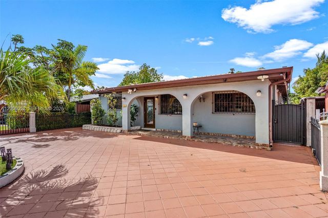 766 W 36th St, Hialeah, FL 33012