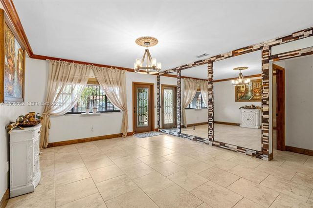 766 W 36th St, Hialeah, FL 33012