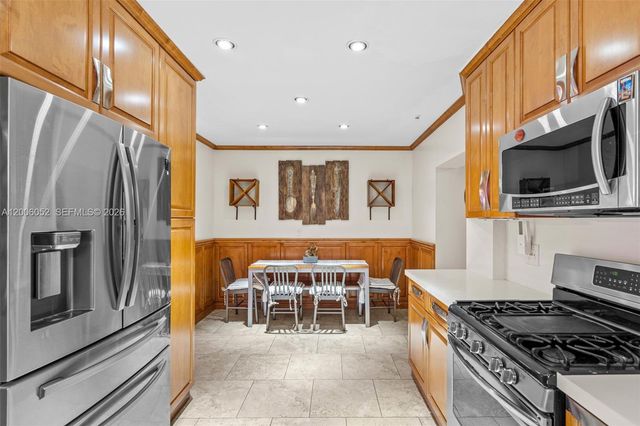 766 W 36th St, Hialeah, FL 33012