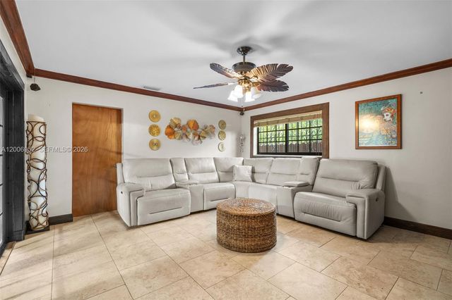 766 W 36th St, Hialeah, FL 33012