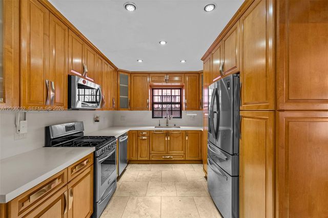 766 W 36th St, Hialeah, FL 33012