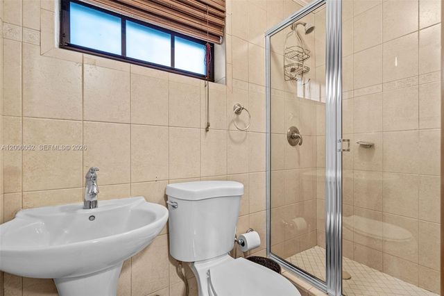 766 W 36th St, Hialeah, FL 33012