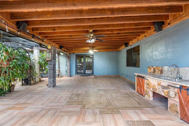 766 W 36th St, Hialeah, FL 33012