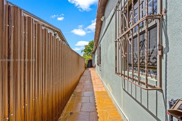 766 W 36th St, Hialeah, FL 33012