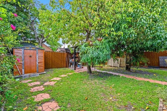 766 W 36th St, Hialeah, FL 33012