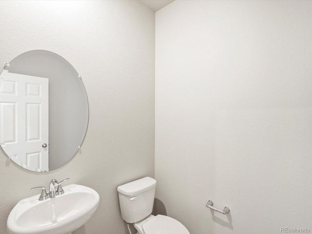 4674 Sugarcane St, Johnstown, CO 80534