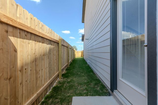 108 Hartson DR, Taylor, TX 76574