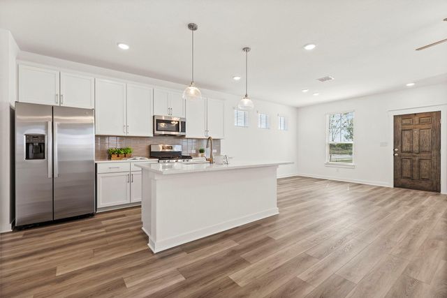 108 Hartson DR, Taylor, TX 76574