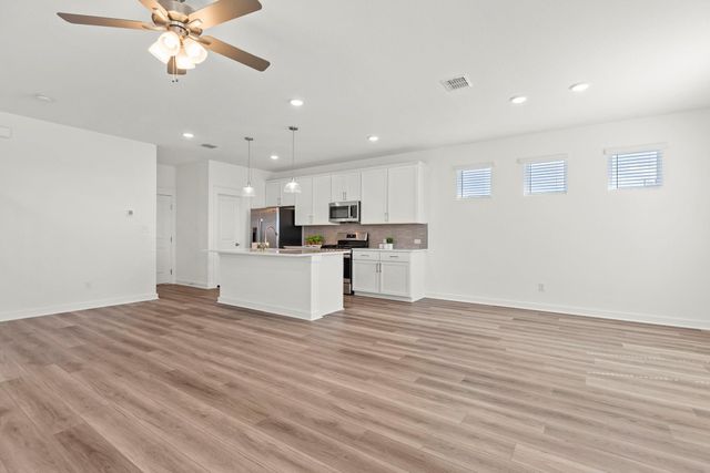 108 Hartson DR, Taylor, TX 76574