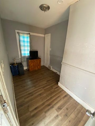 15861 Tuller Street, Detroit, MI 48238