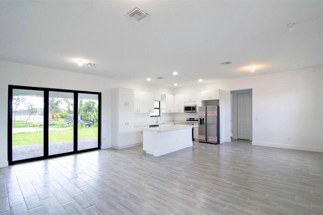 15633 Lakeland Circle, Port Charlotte, FL 33981