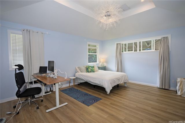 14 Hakumele Place, Honolulu, HI 96817