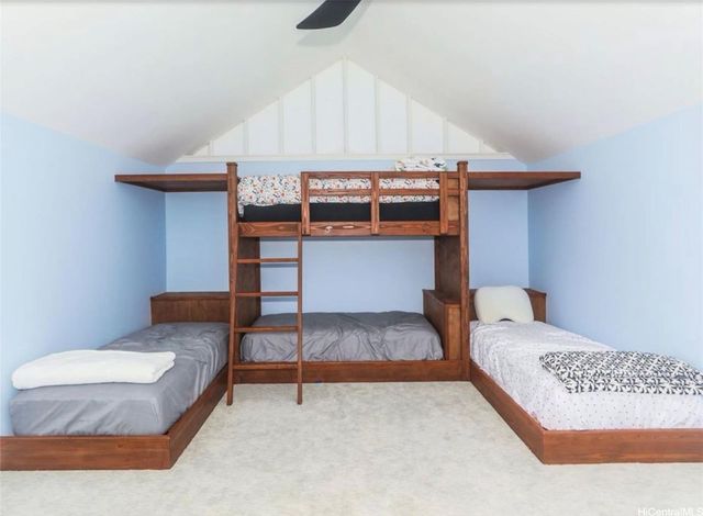 14 Hakumele Place, Honolulu, HI 96817