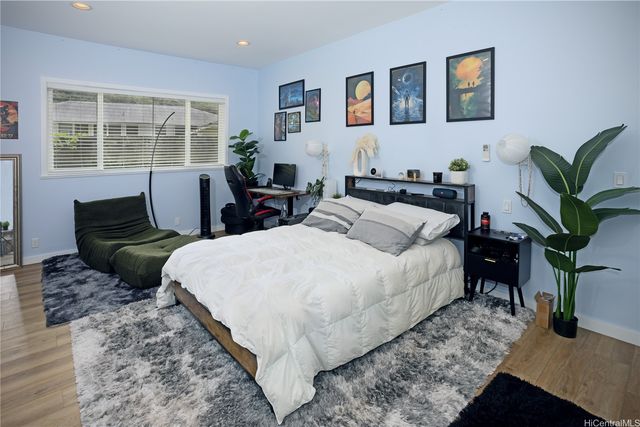 14 Hakumele Place, Honolulu, HI 96817
