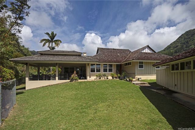 14 Hakumele Place, Honolulu, HI 96817