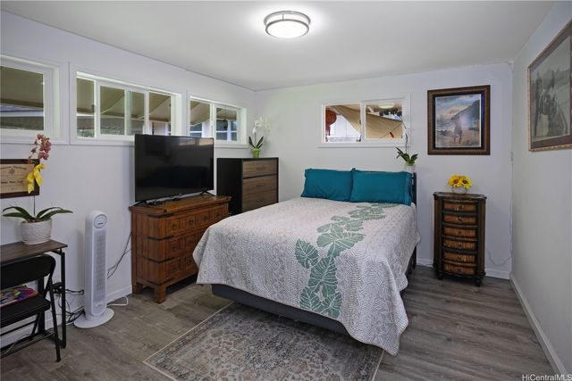 14 Hakumele Place, Honolulu, HI 96817