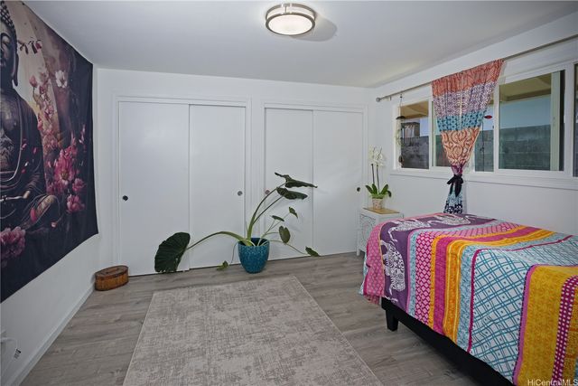 14 Hakumele Place, Honolulu, HI 96817