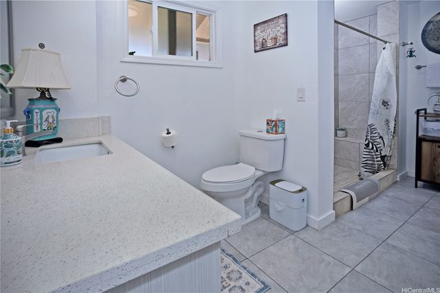 14 Hakumele Place, Honolulu, HI 96817