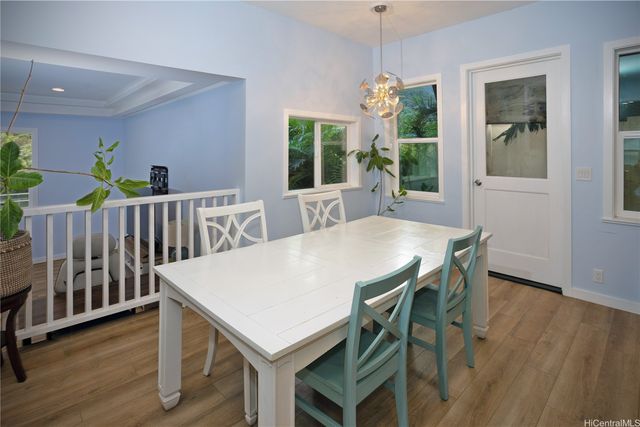 14 Hakumele Place, Honolulu, HI 96817