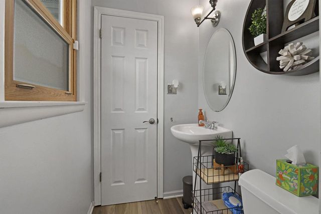 N84W15170 Knoll TERRACE, Menomonee Falls, WI 53051