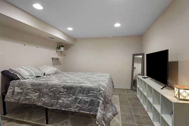 N84W15170 Knoll TERRACE, Menomonee Falls, WI 53051