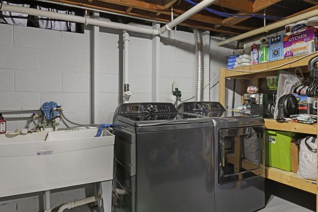 N84W15170 Knoll TERRACE, Menomonee Falls, WI 53051