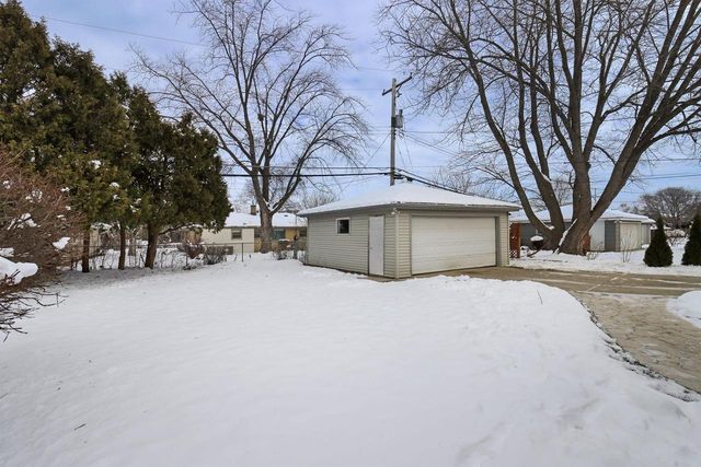N84W15170 Knoll TERRACE, Menomonee Falls, WI 53051