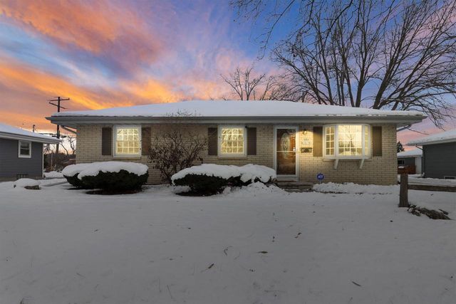 N84W15170 Knoll TERRACE, Menomonee Falls, WI 53051