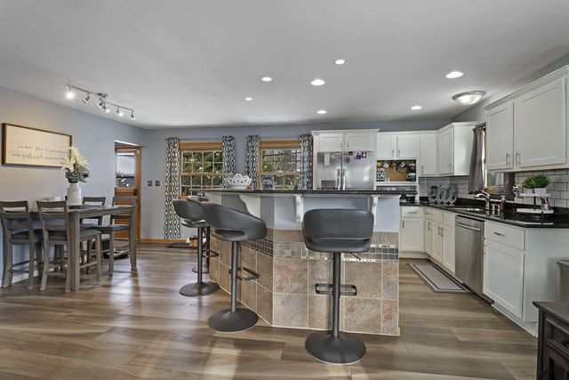 N84W15170 Knoll TERRACE, Menomonee Falls, WI 53051