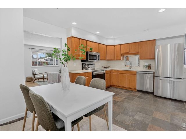 1089 S Coffman St, Longmont, CO 80501