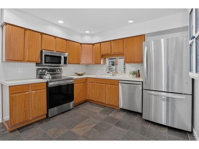 1089 S Coffman St, Longmont, CO 80501