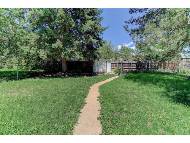 1089 S Coffman St, Longmont, CO 80501