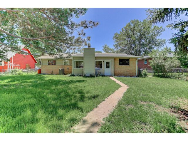 1089 S Coffman St, Longmont, CO 80501