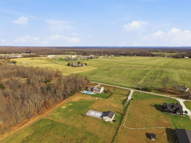 246 Teal Ln, Manchester, TN 37355