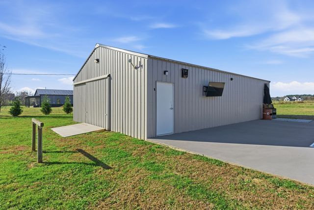 246 Teal Ln, Manchester, TN 37355