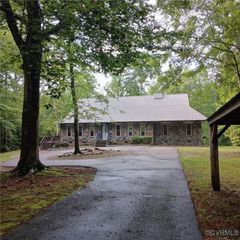 9050 Higgins Rd, Quinton, VA 23141