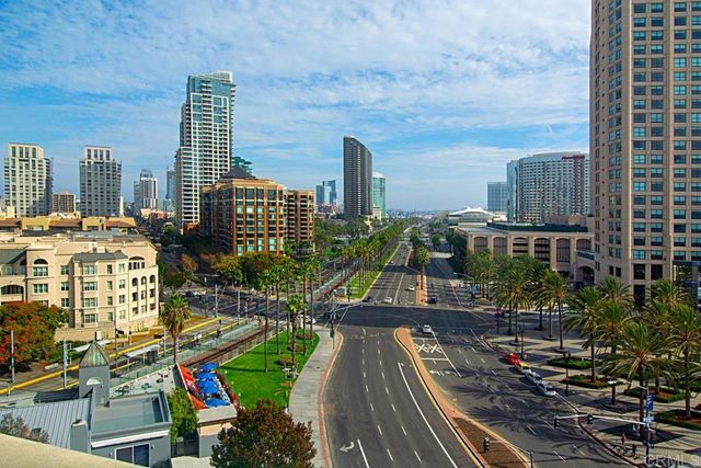 700 W Harbor Drive 1703, San Diego, CA 92101