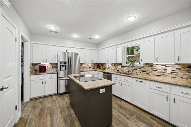 3603 Valley Haven Drive, Kingwood, TX 77339