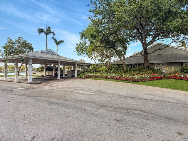 13771 SW 149th Cir Ln 4-85, Miami, FL 33186